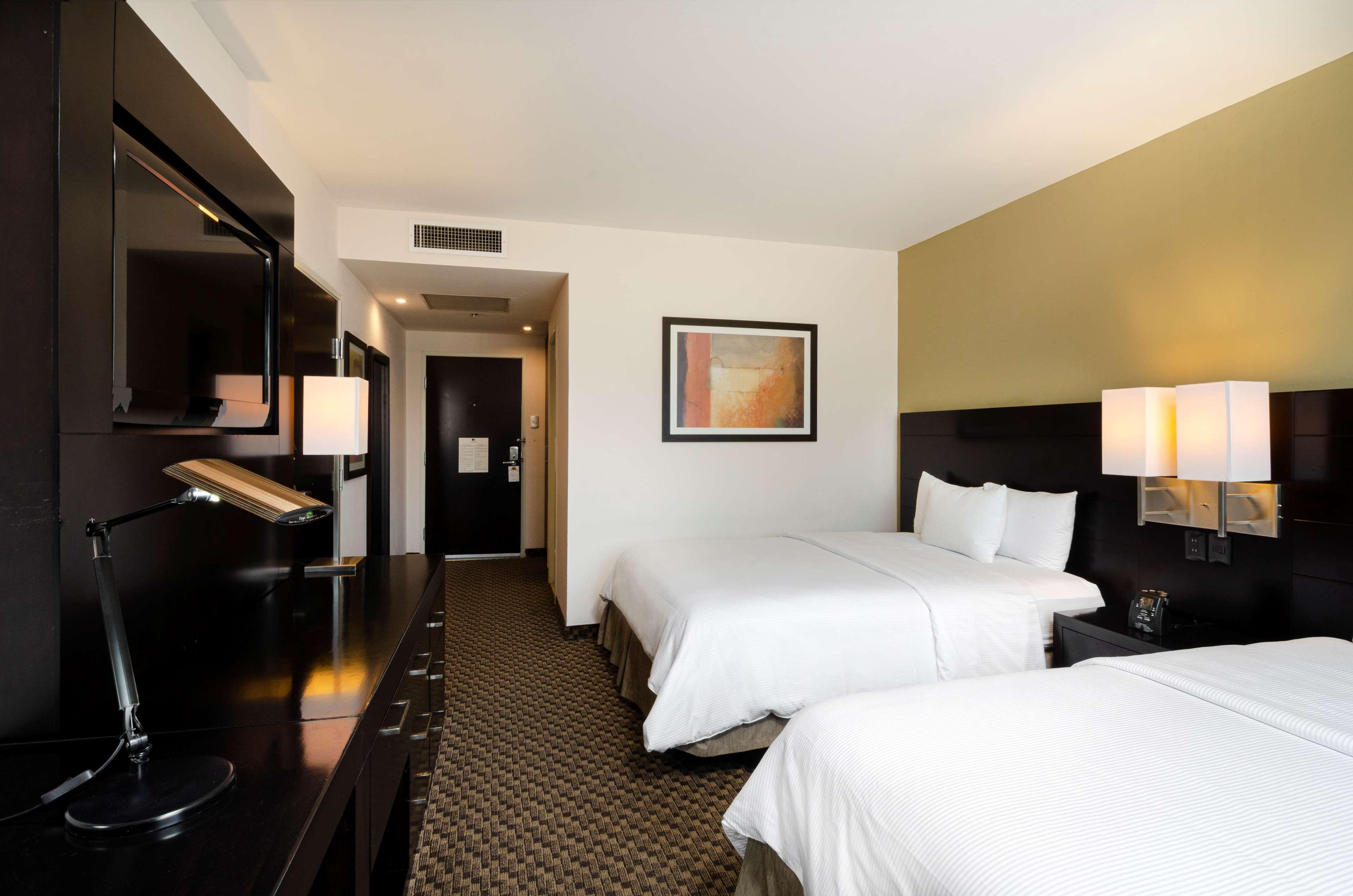 Doubletree By Hilton Queretaro Hotel Buitenkant foto