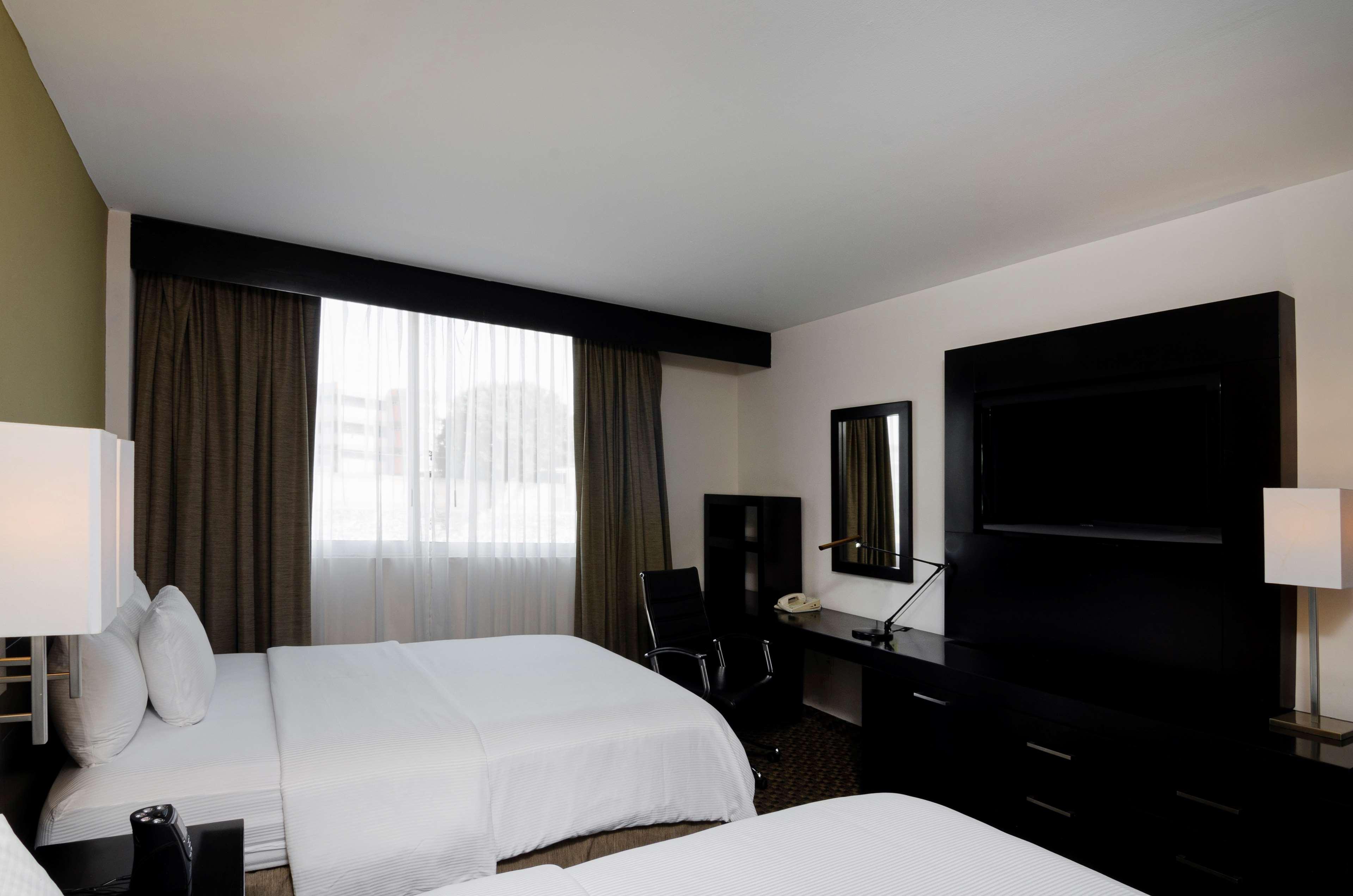 Doubletree By Hilton Queretaro Hotel Buitenkant foto