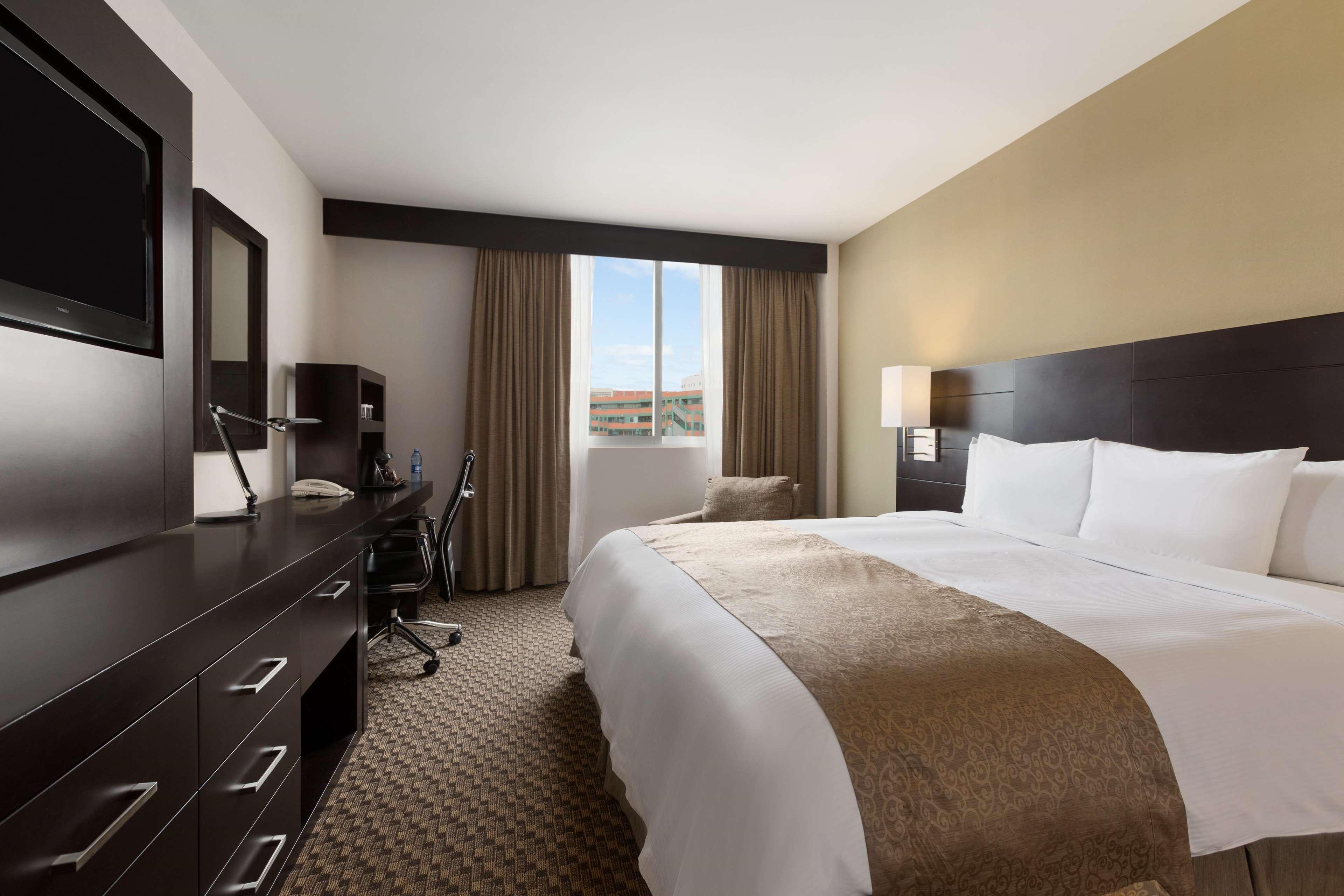 Doubletree By Hilton Queretaro Hotel Buitenkant foto