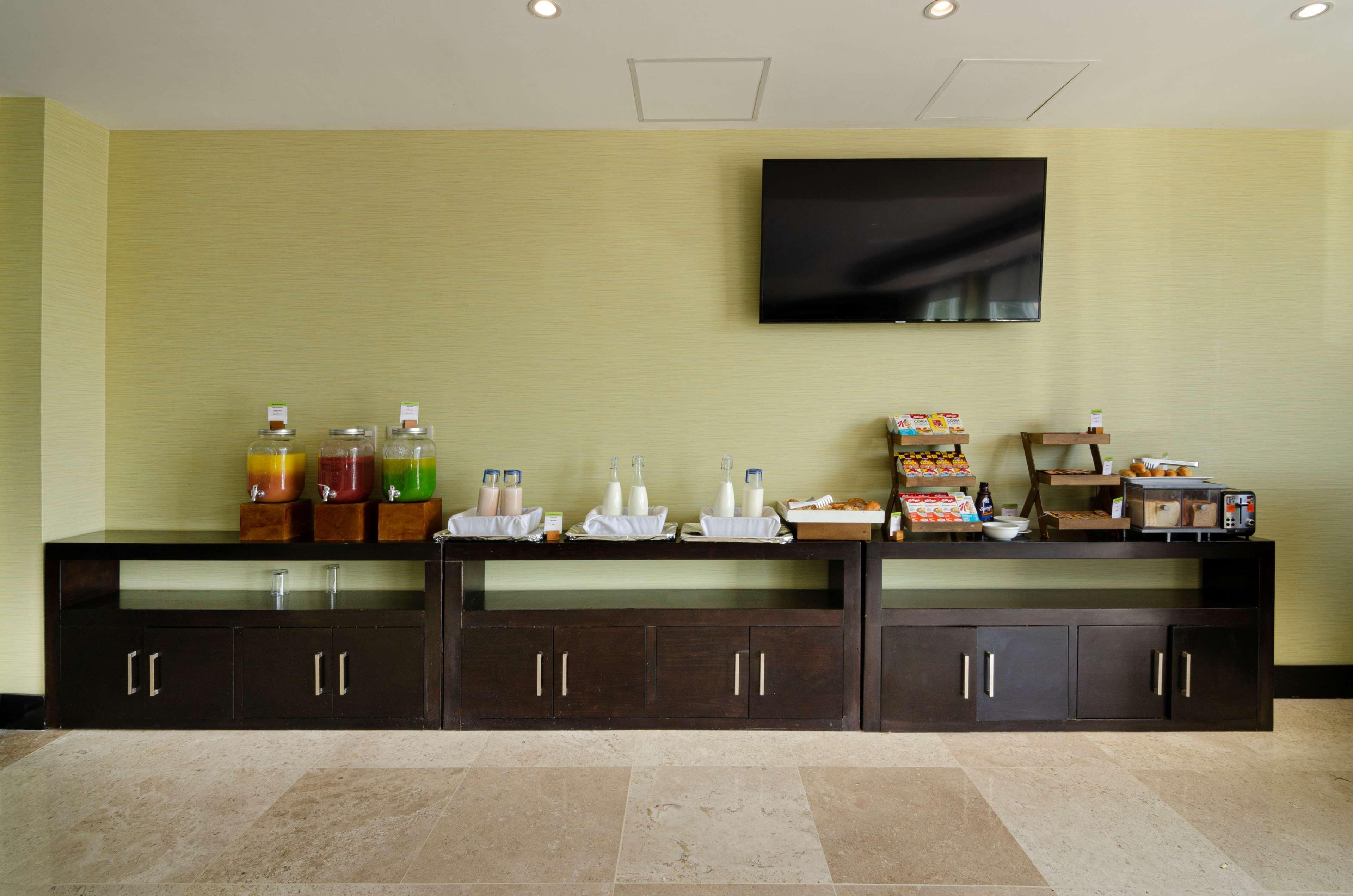 Doubletree By Hilton Queretaro Hotel Buitenkant foto