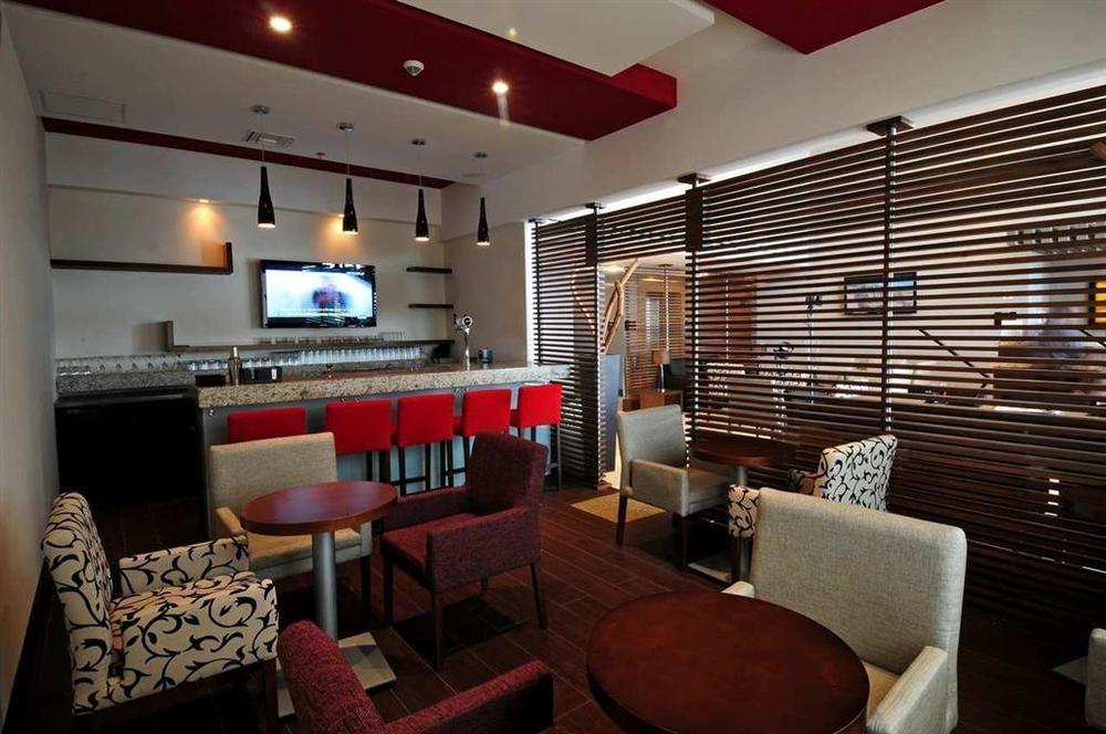 Doubletree By Hilton Queretaro Hotel Restaurant foto