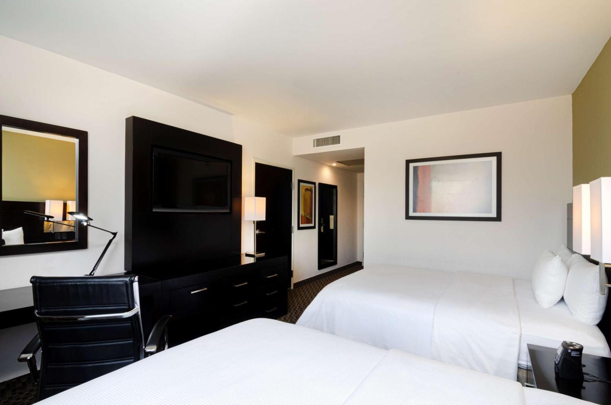 Doubletree By Hilton Queretaro Hotel Buitenkant foto