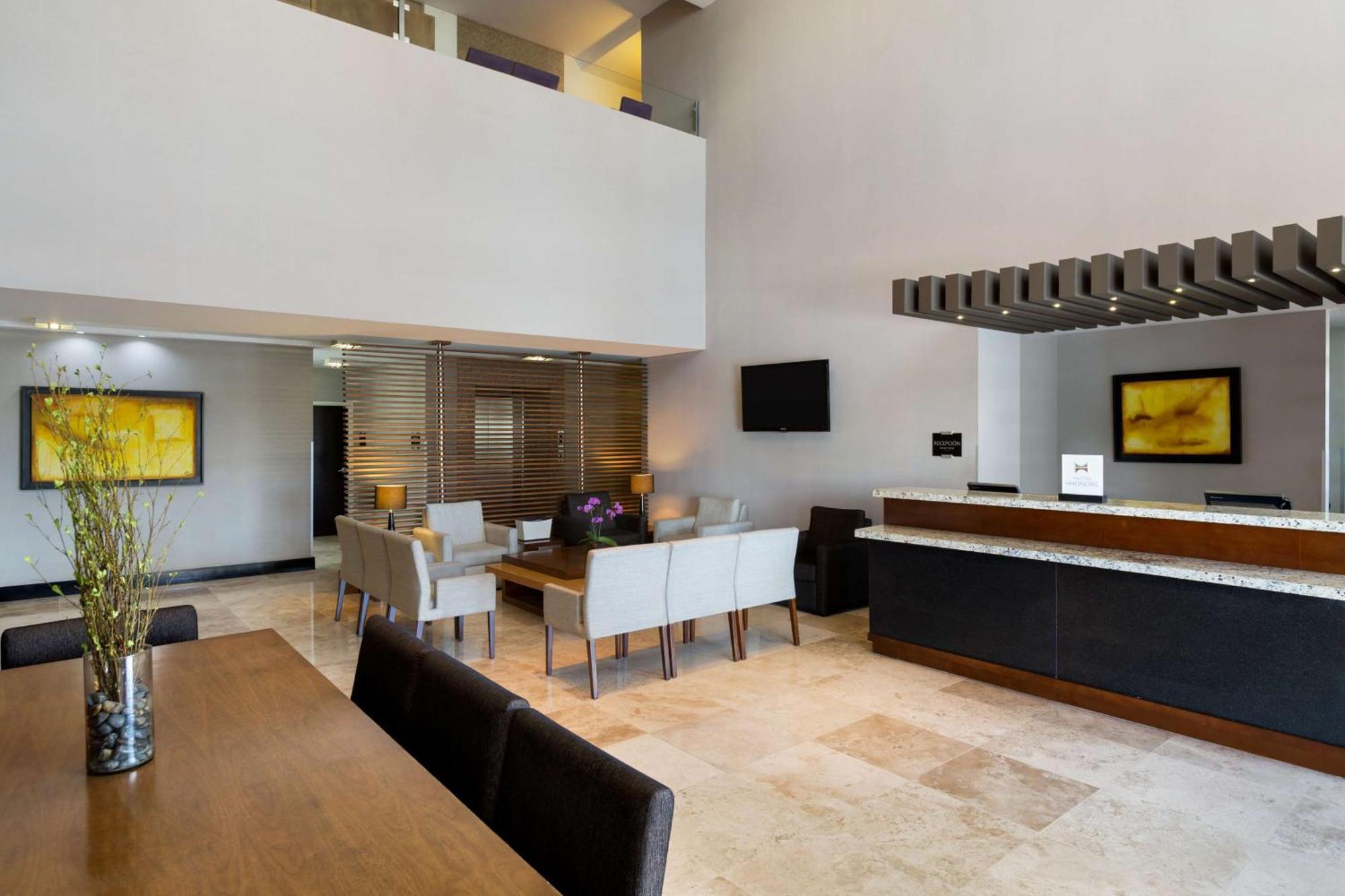 Doubletree By Hilton Queretaro Hotel Buitenkant foto