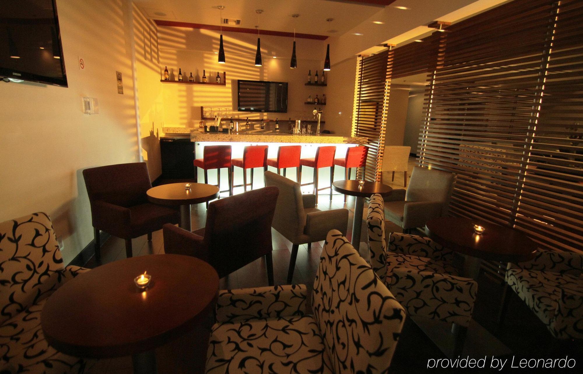 Doubletree By Hilton Queretaro Hotel Buitenkant foto