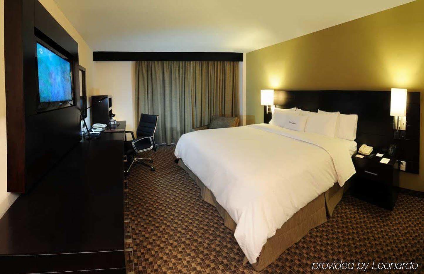 Doubletree By Hilton Queretaro Hotel Kamer foto